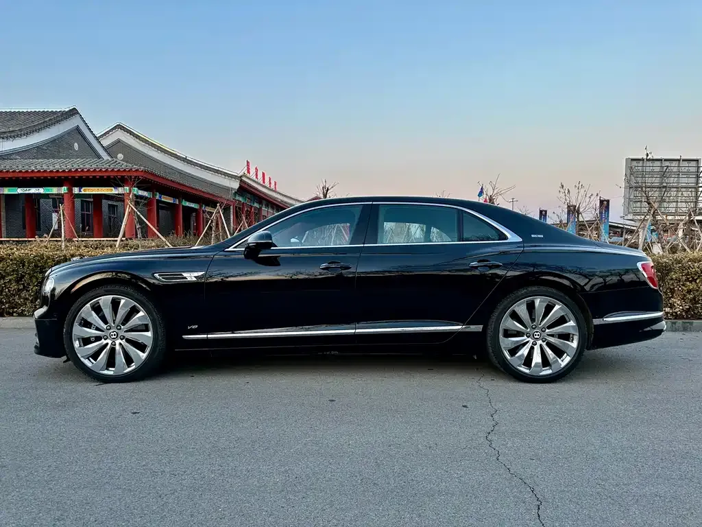 Bentley Flying Spur 2021 из CN, фото 6