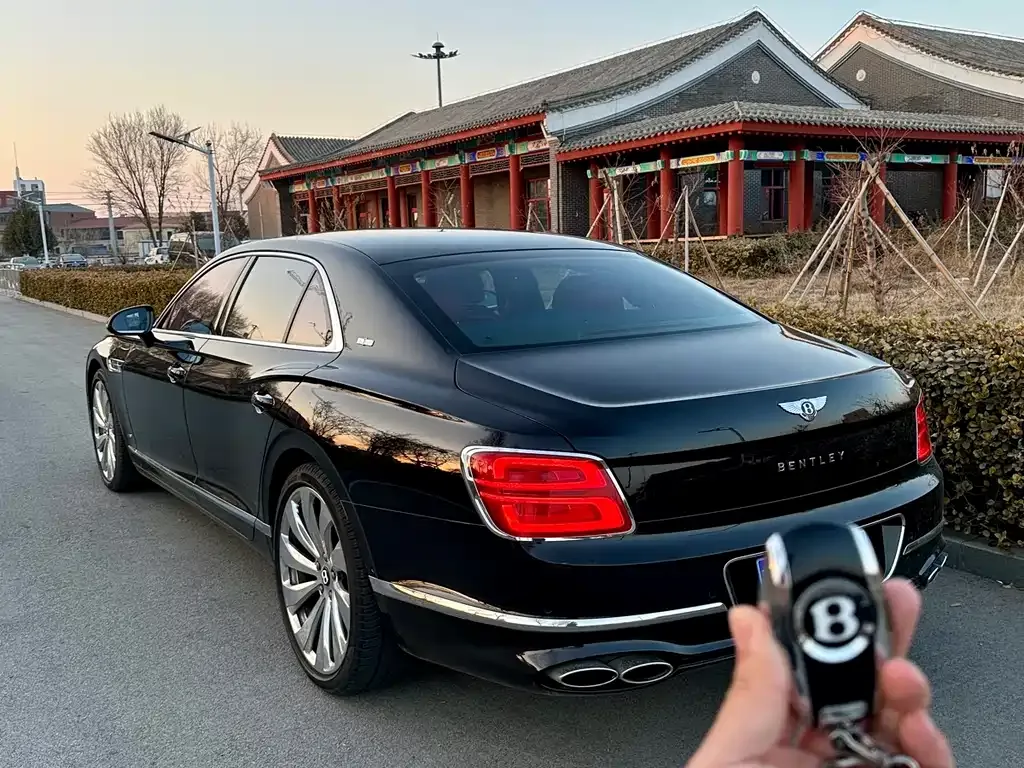 Bentley Flying Spur 2021 из CN, фото 8