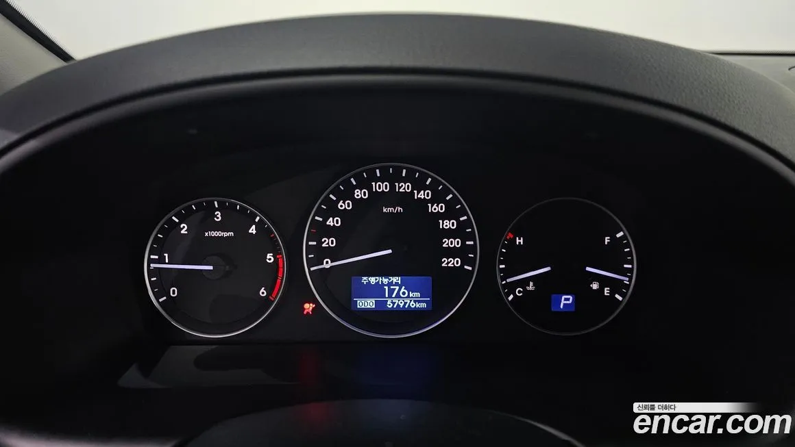 Hyundai Starex — фото 10