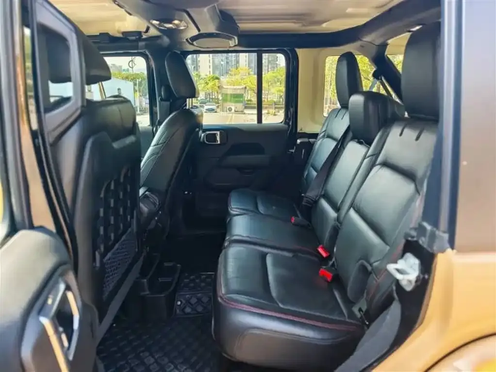 Jeep Wrangler 2022 из CN, фото 5