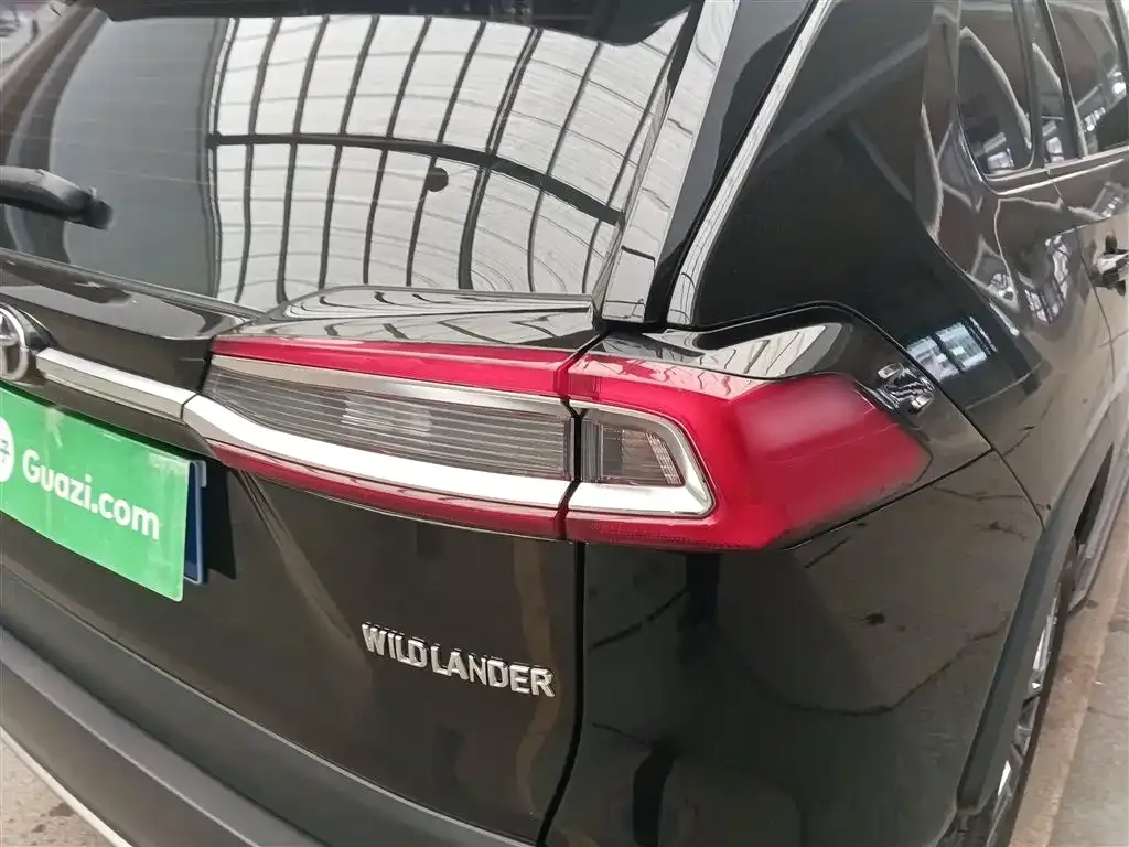 Toyota Wildlander — фото 9