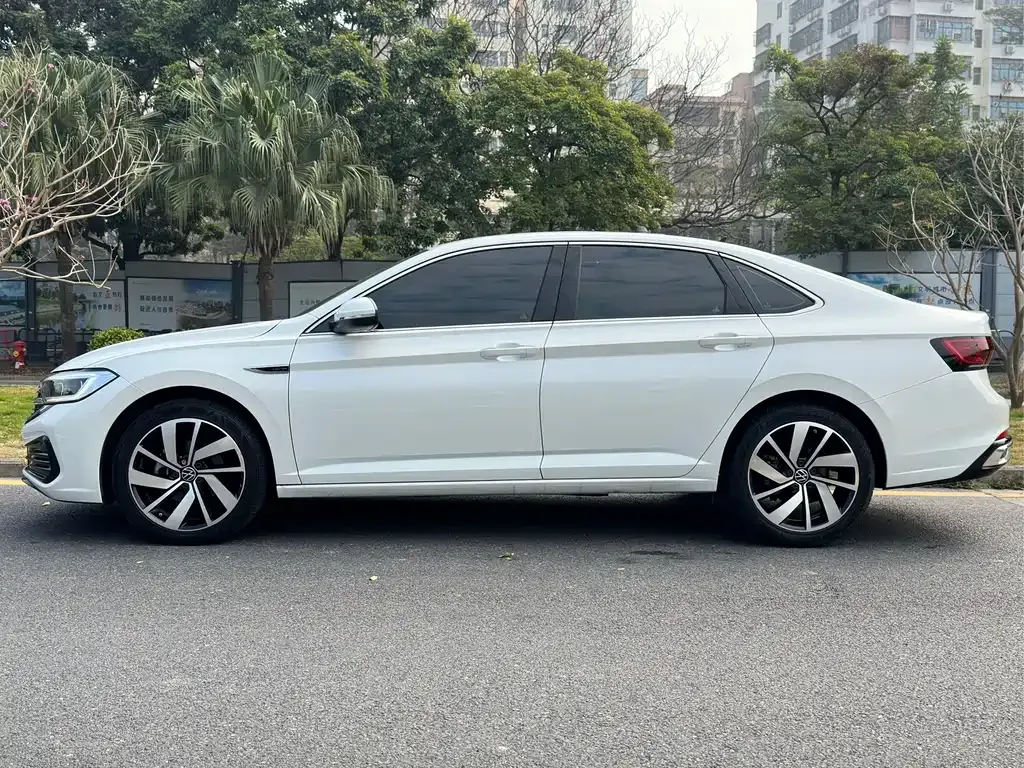 Volkswagen Sagitar 2023 из CN, фото 10