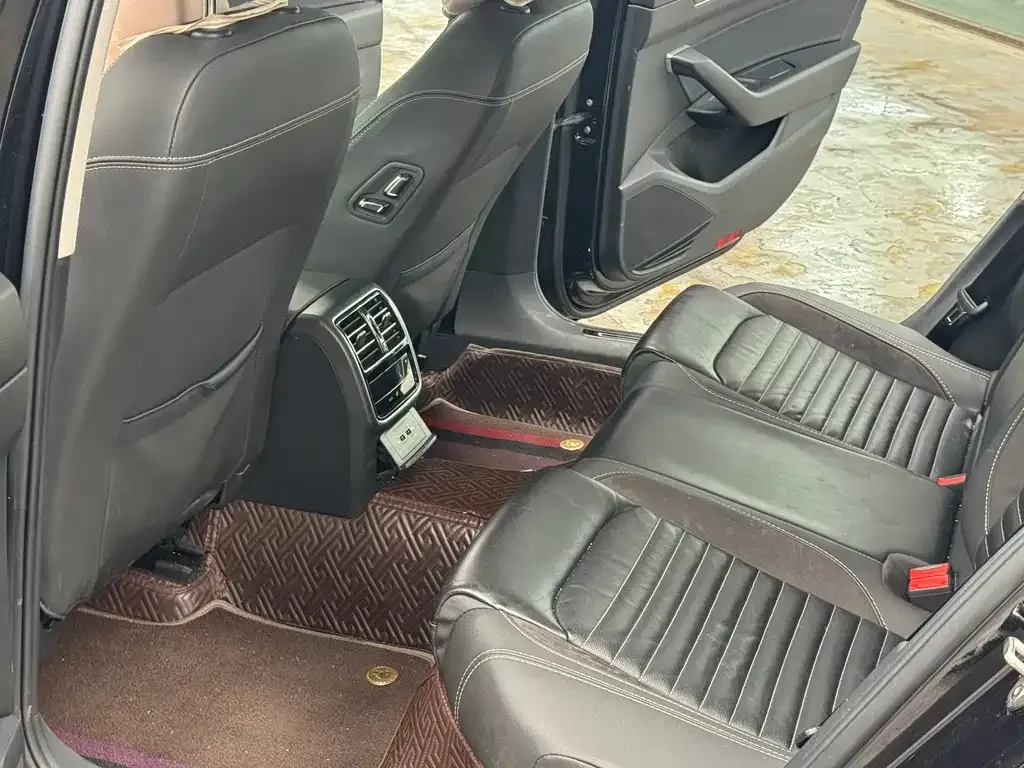 Volkswagen Magotan 2021 из CN, фото 6