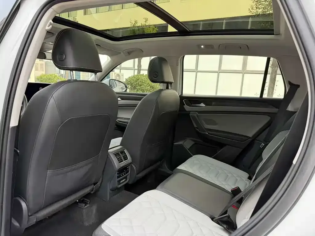 Volkswagen Tayron 2023 из CN, фото 4