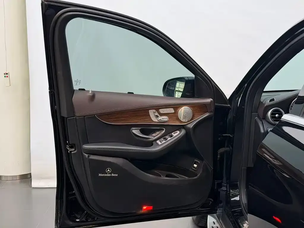 Mercedes-Benz GLC 2021 из CN, фото 8