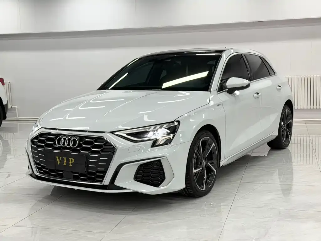 Audi A3 2022 из CN, фото 1