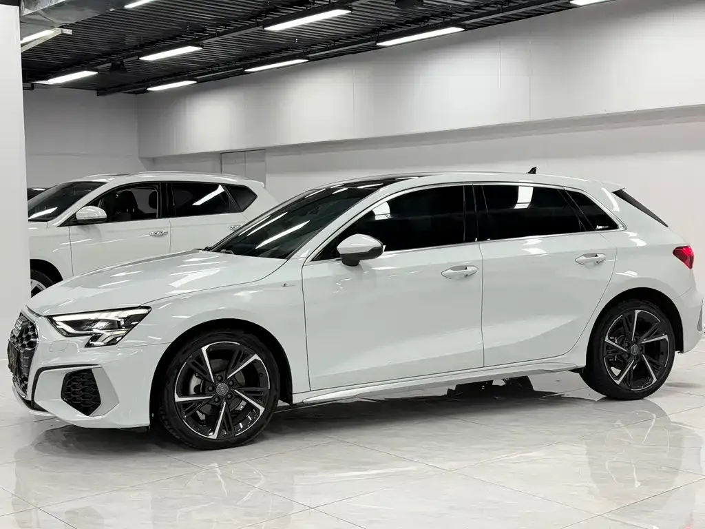 Audi A3 2022 из CN, фото 6