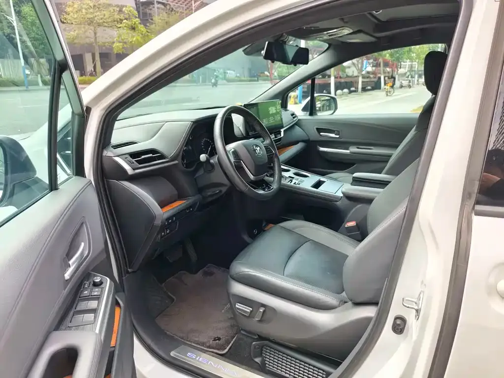 Toyota Sienna 2022 из CN, фото 7