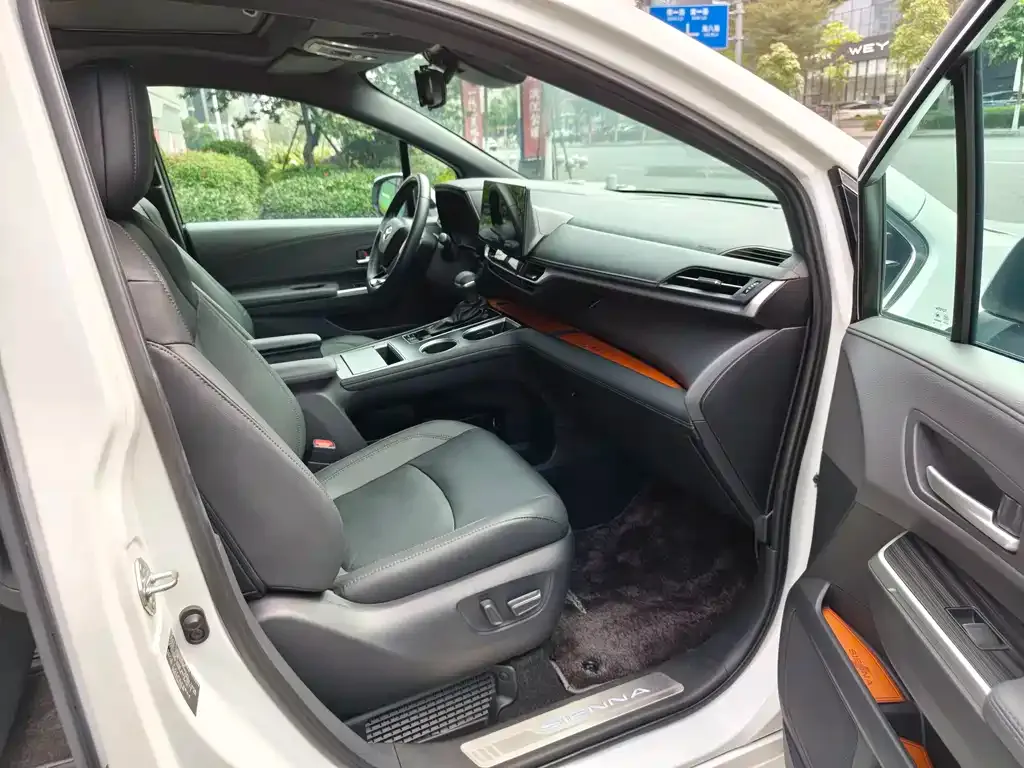 Toyota Sienna 2022 из CN, фото 9
