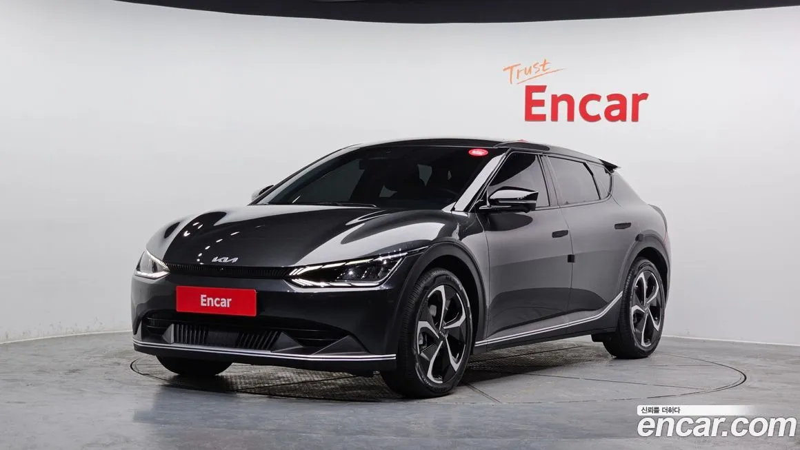 Kia EV6 — фото 1