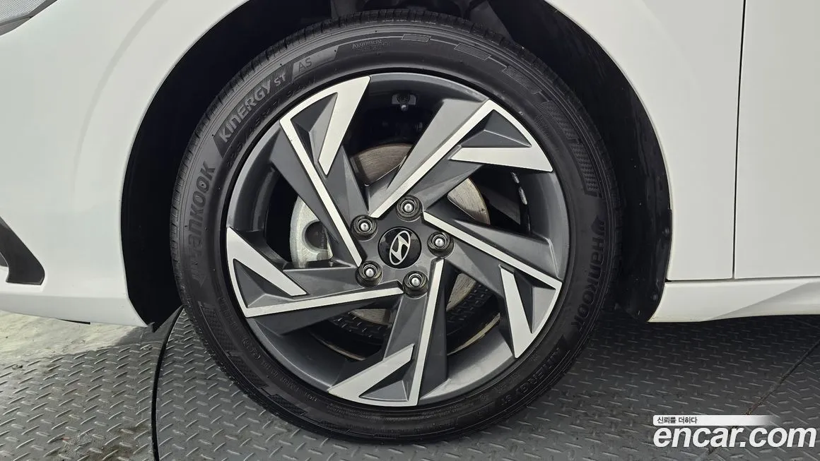 Hyundai AVANTE — фото 8