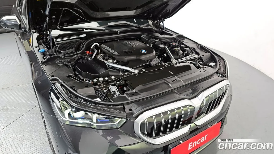 BMW 5-Series 2025 из KR, фото 8