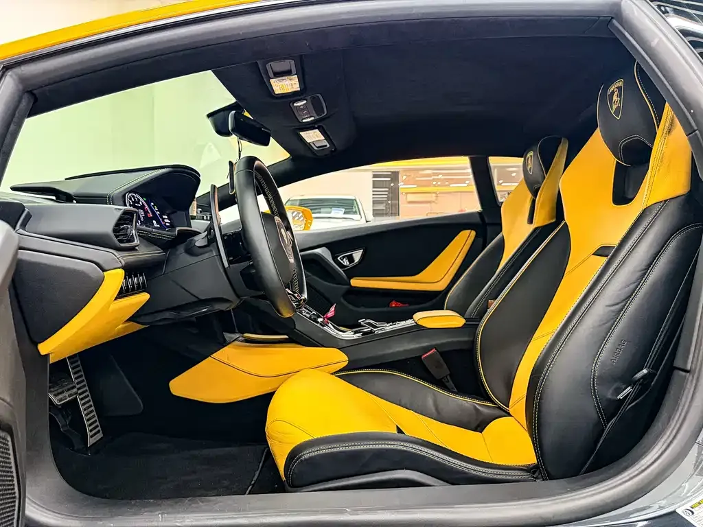 Lamborghini Huracan 2023 из CN, фото 8