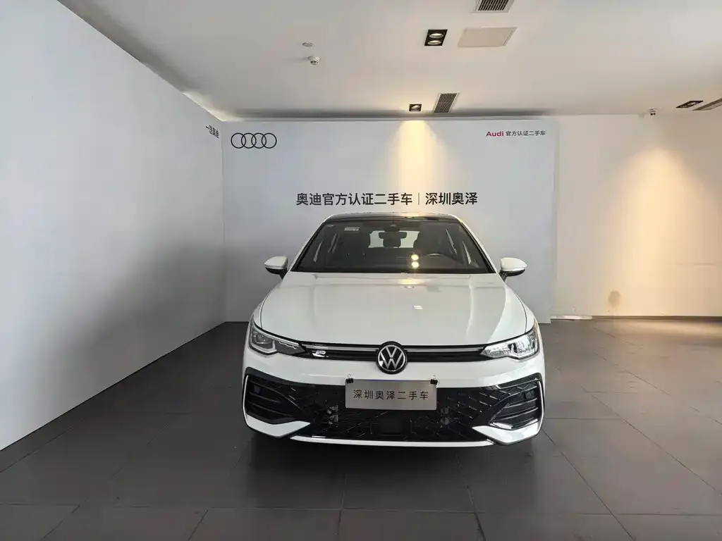 Volkswagen Golf 2024 из CN, фото 9