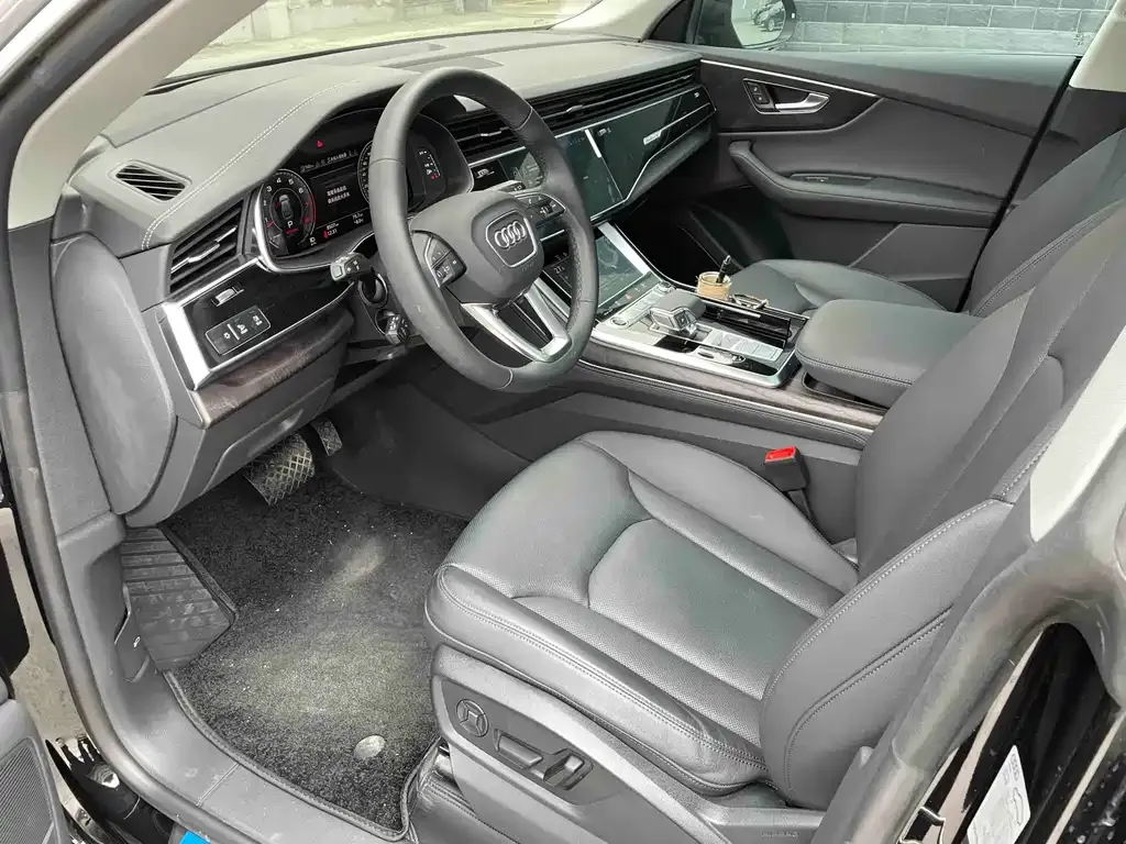 Audi Q8 2025 из CN, фото 6
