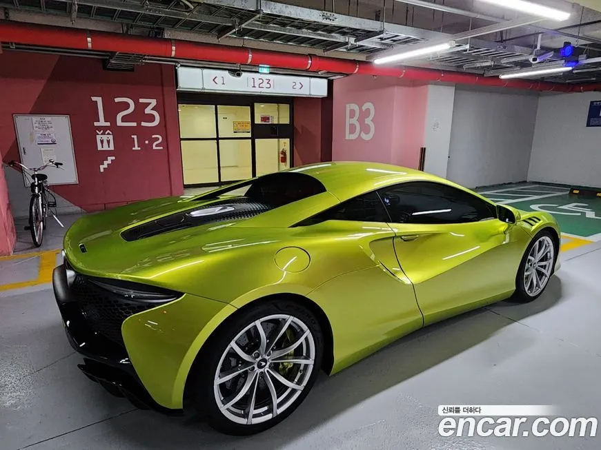 Mclaren Artura 2023 из KR, фото 9