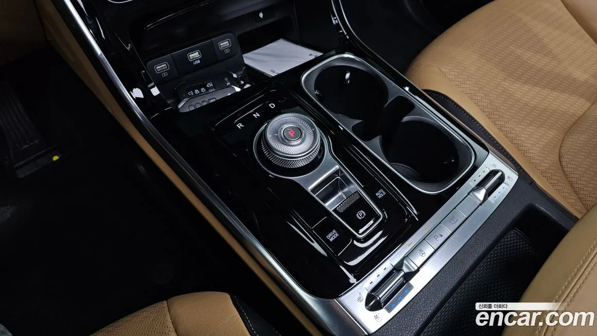 Kia Carnival — фото 10