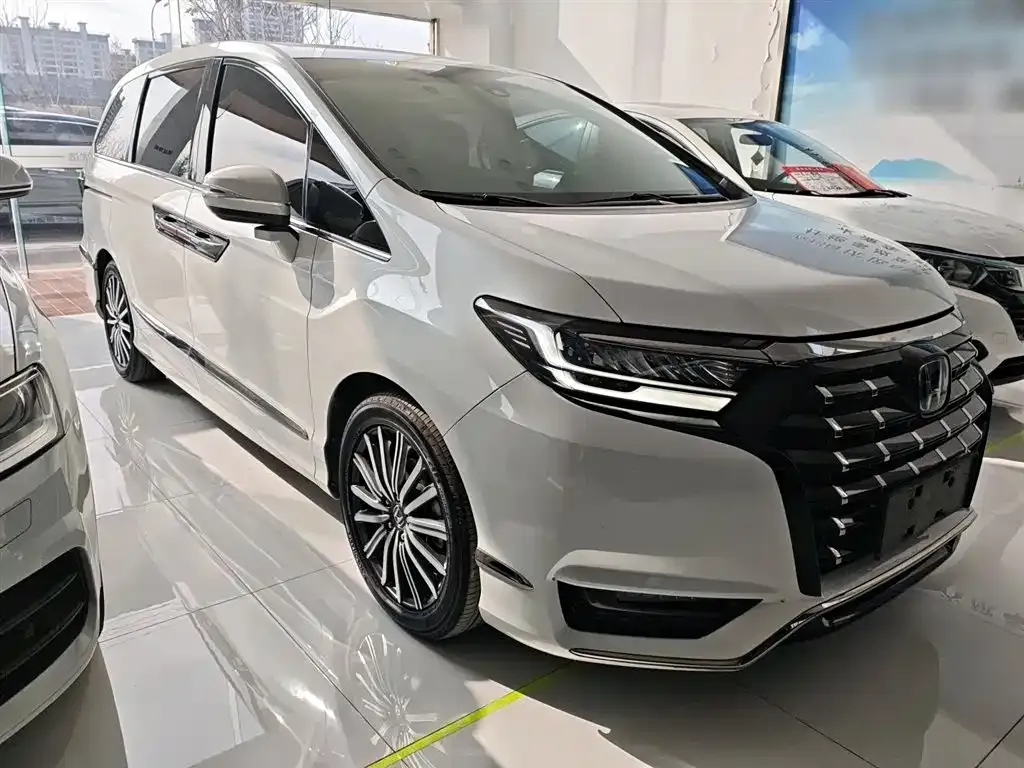 Honda Elysion 2022 из CN, фото 5