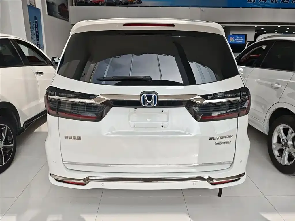Honda Elysion 2022 из CN, фото 4