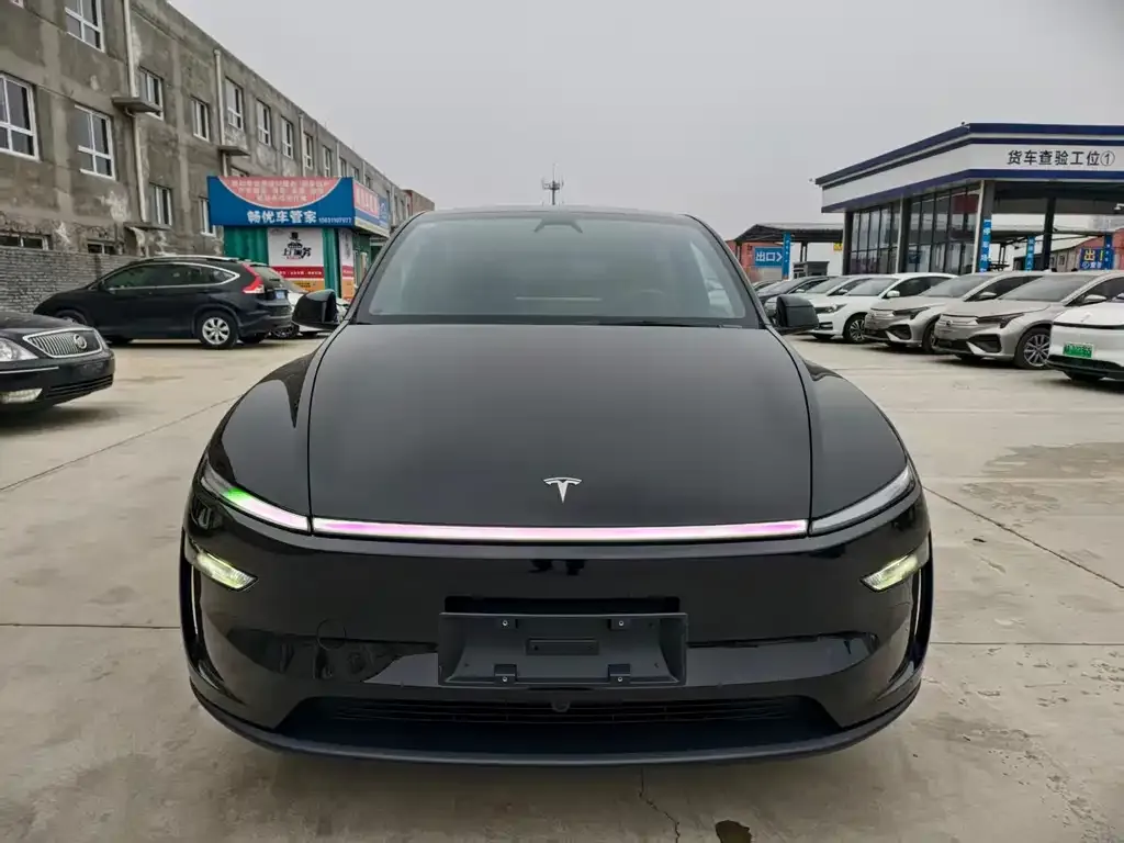 Tesla Model Y 2026 из CN, фото 1