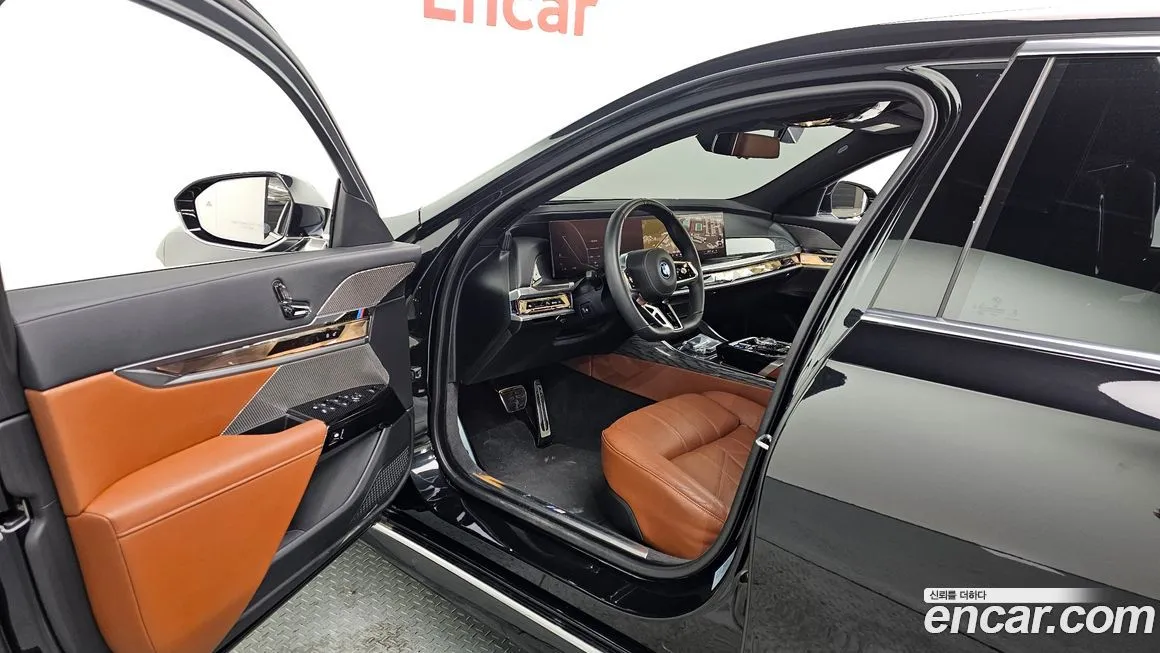 BMW i7 — фото 10