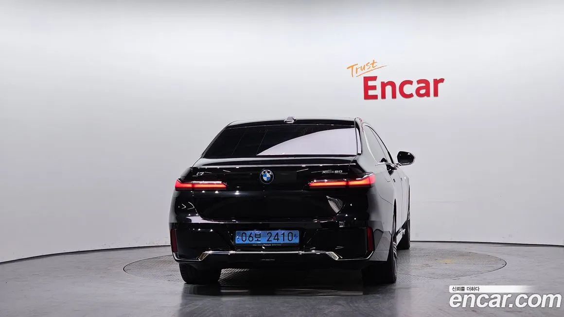BMW i7 — фото 2