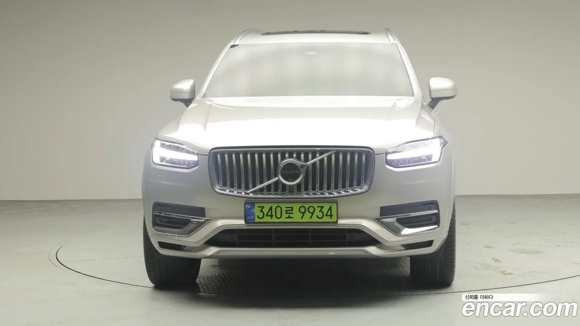 Volvo XC90 — фото 9