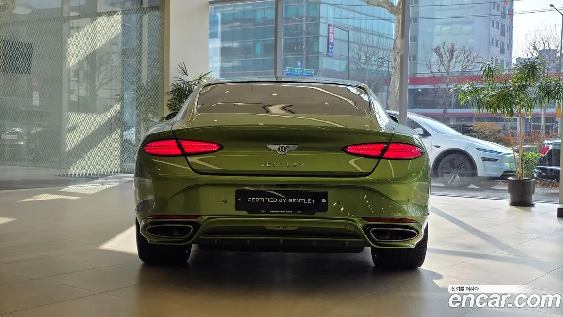 Bentley Continental 2025 из KR, фото 7