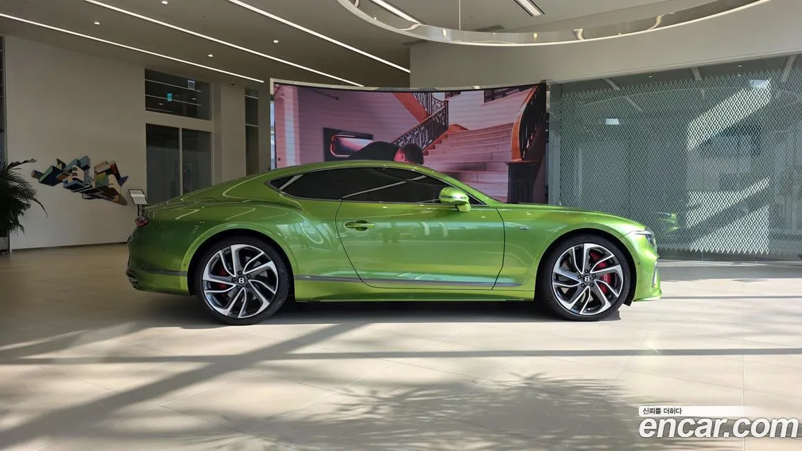 Bentley Continental 2025 из KR, фото 3