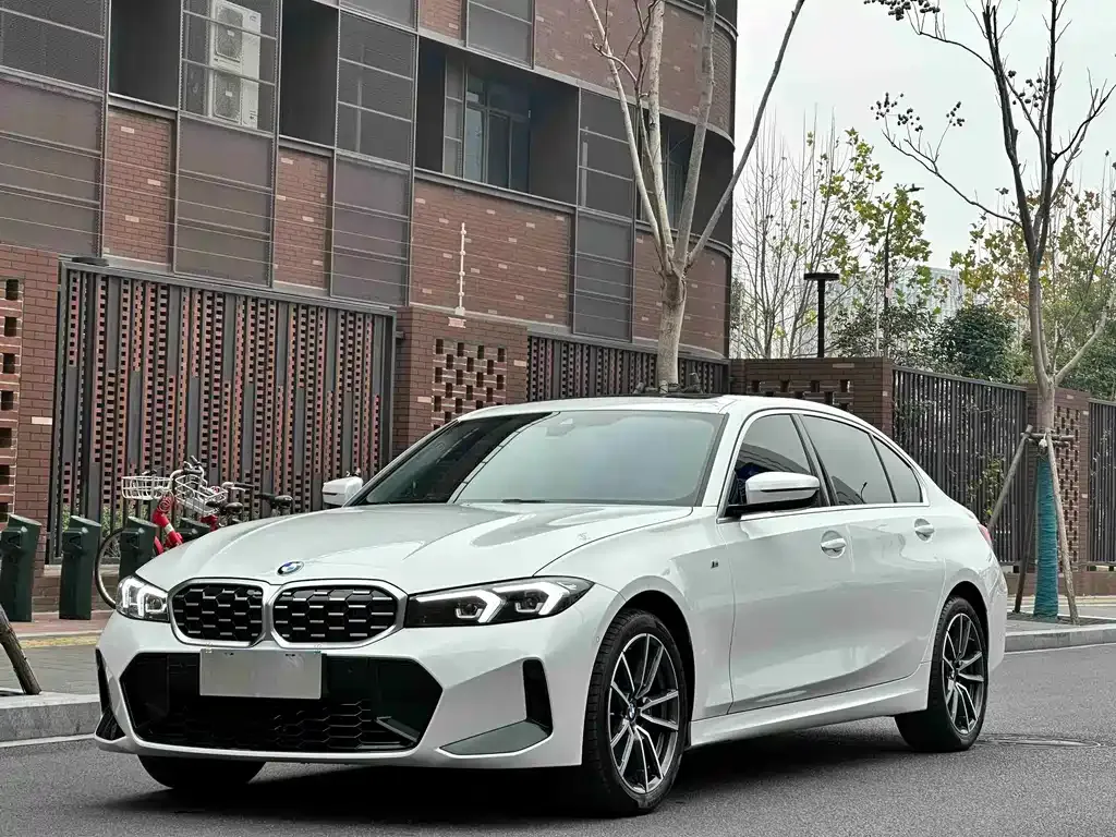 BMW 3 Series 2024 из CN, фото 1