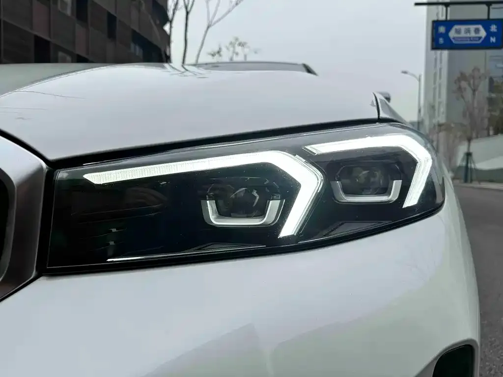 BMW 3 Series 2024 из CN, фото 3