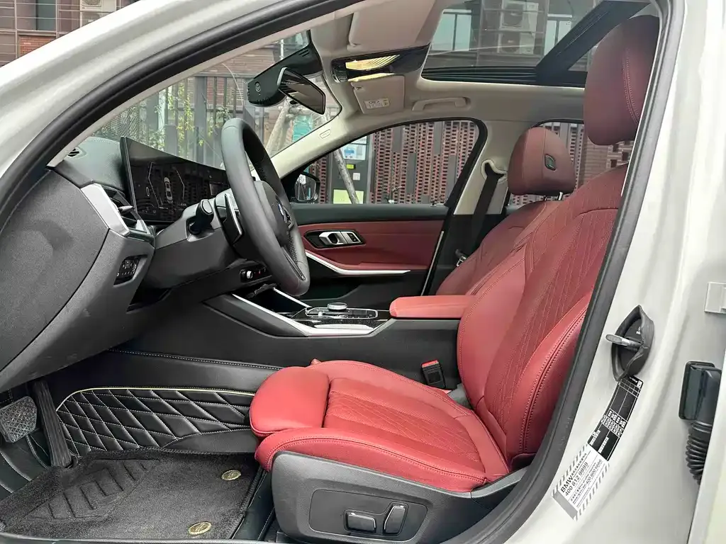 BMW 3 Series 2024 из CN, фото 5