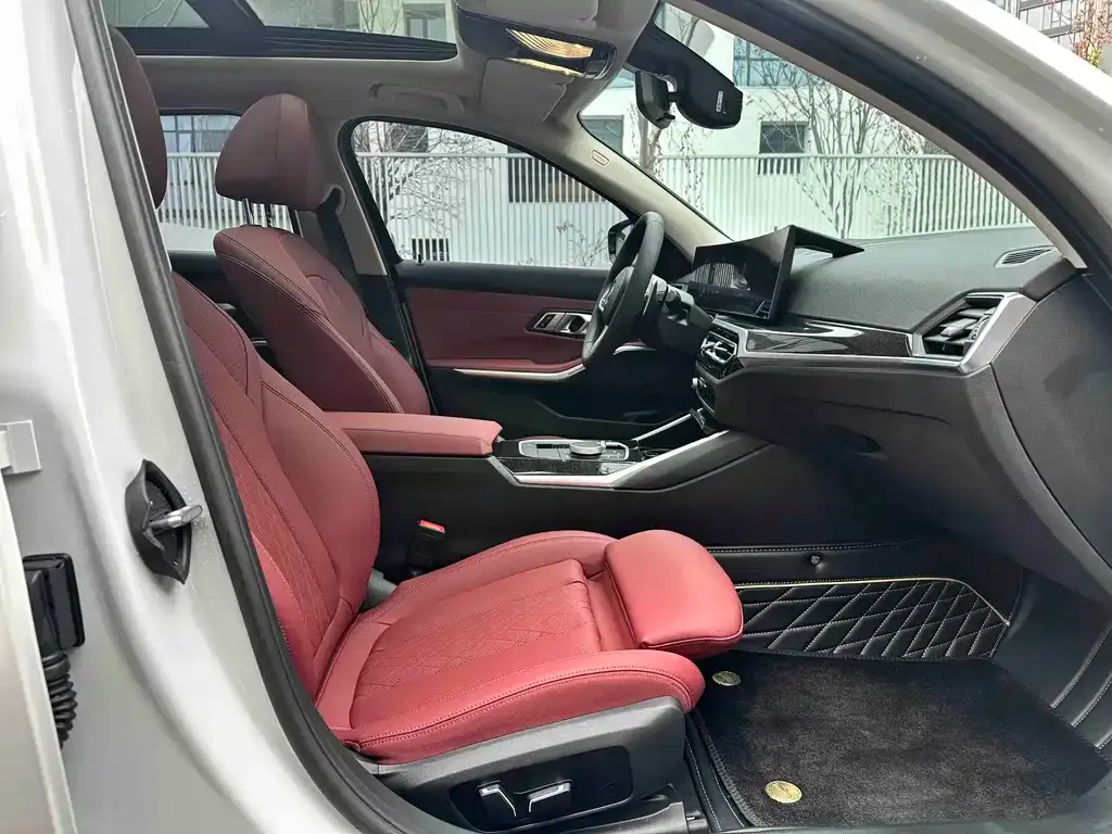 BMW 3 Series 2024 из CN, фото 4