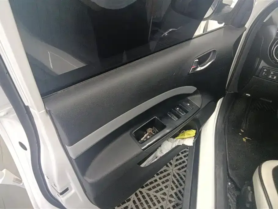 Kia KX1 — фото 2