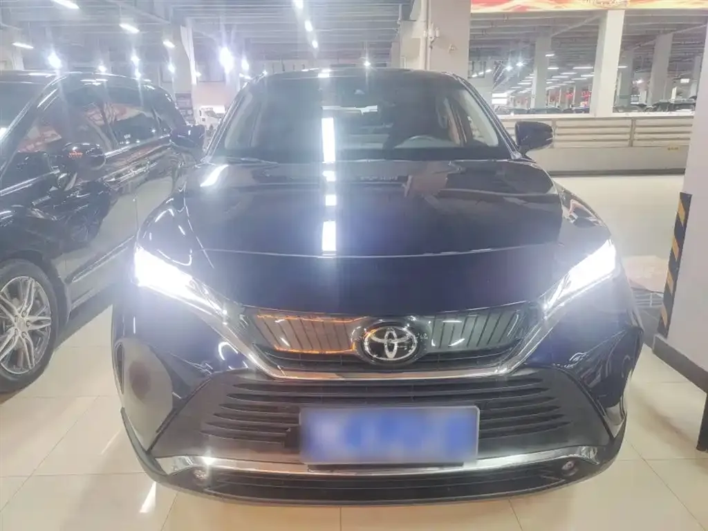 Toyota Harrier — фото 2