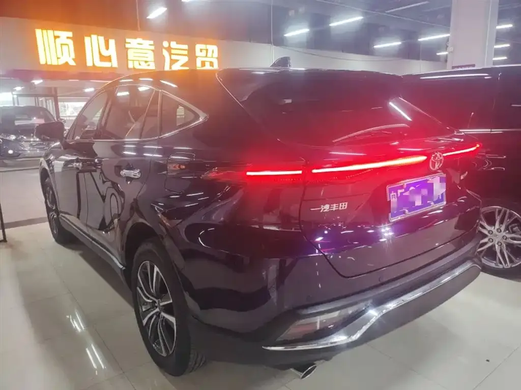 Toyota Harrier — фото 9