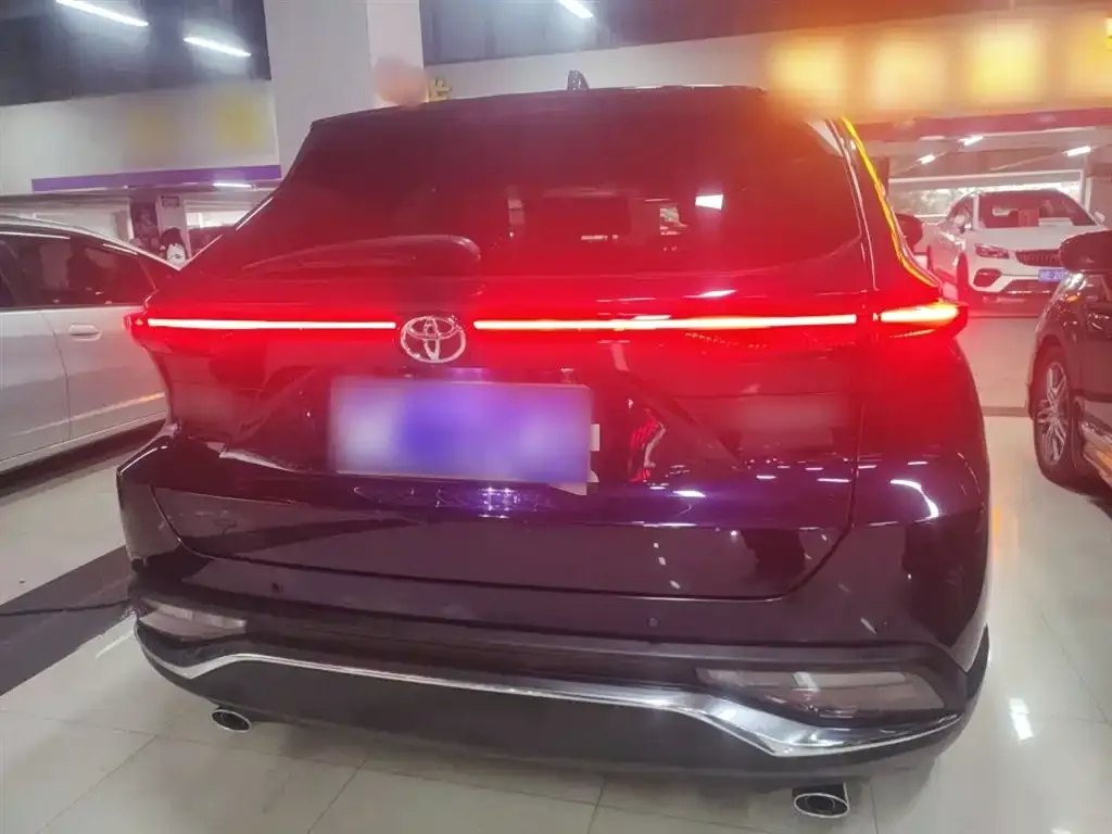 Toyota Harrier — фото 3