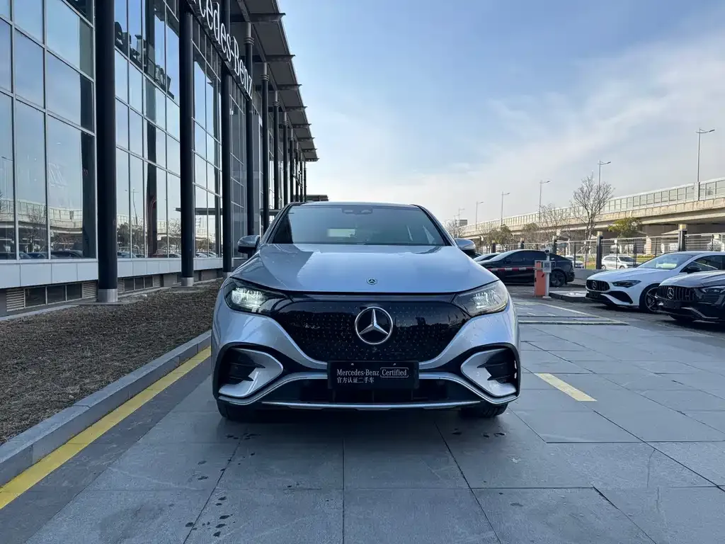 Mercedes-Benz EQE SUV 2023 из CN, фото 4