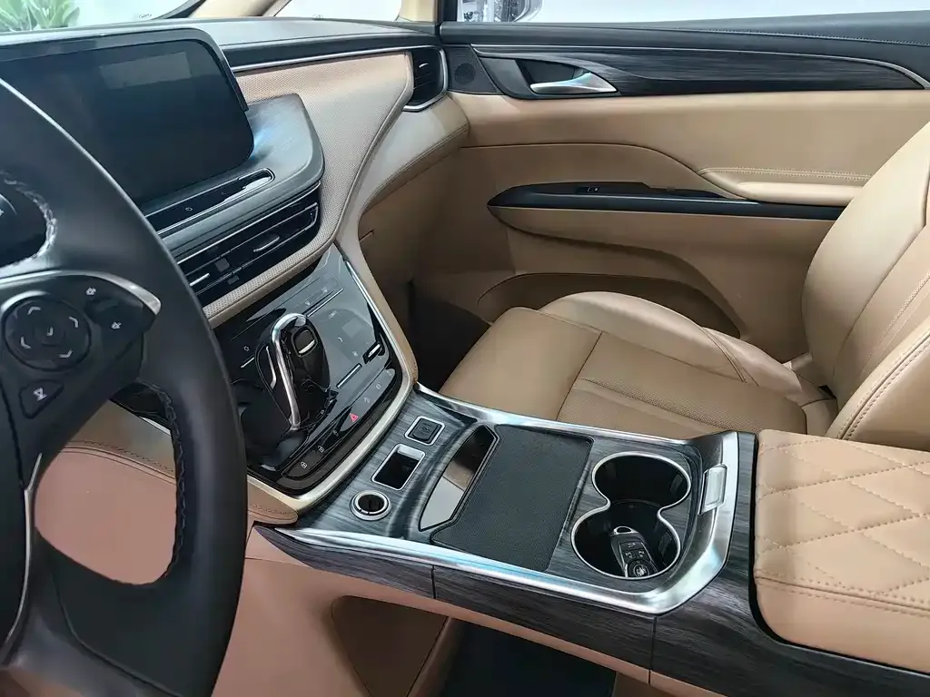 Buick GL8 2021 из CN, фото 2
