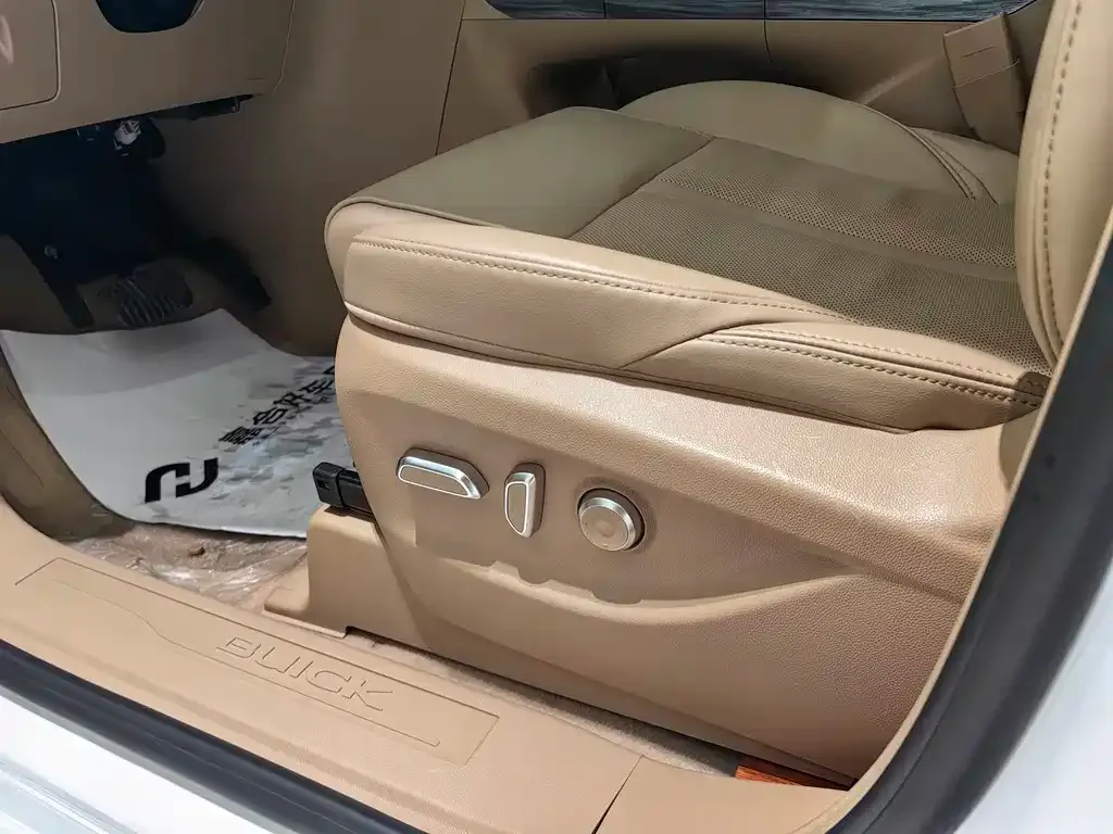 Buick GL8 2021 из CN, фото 10