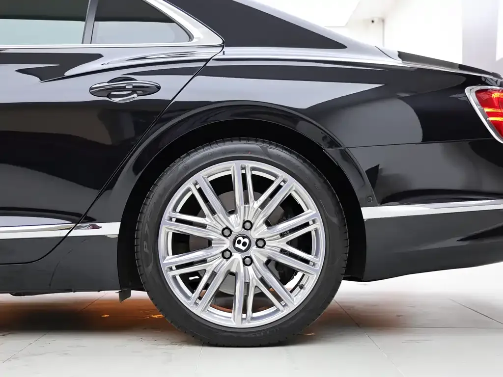 Bentley Flying Spur 2021 из CN, фото 10