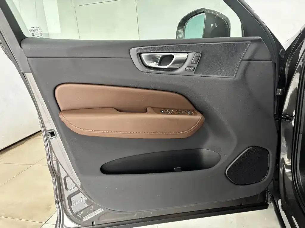 Volvo S90 2025 из CN, фото 8