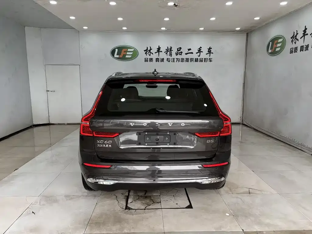 Volvo S90 2025 из CN, фото 3