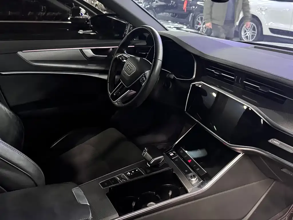 Audi A6L 2022 из CN, фото 10