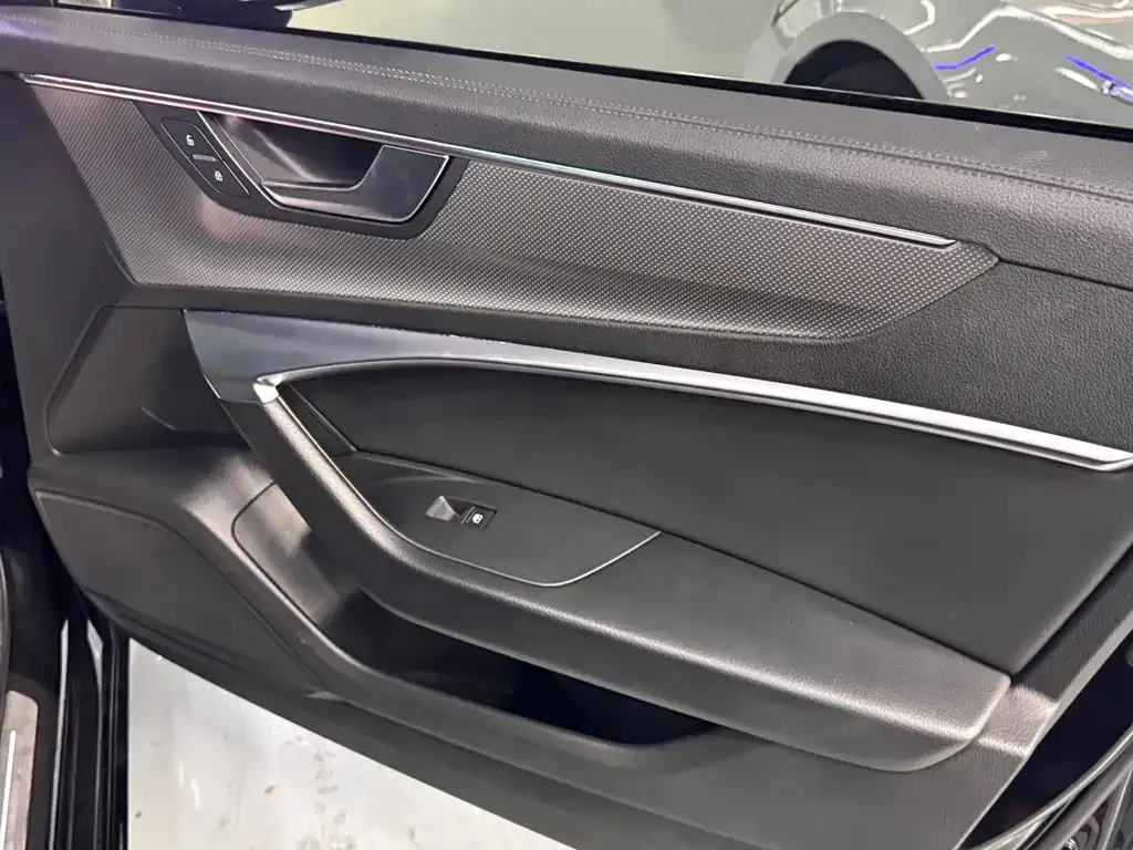 Audi A6L 2022 из CN, фото 4