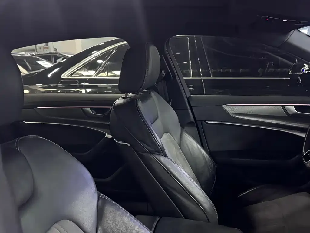 Audi A6L 2022 из CN, фото 2