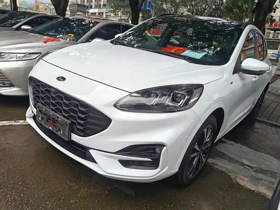 Ford Escape 2022 из CN, фото 1
