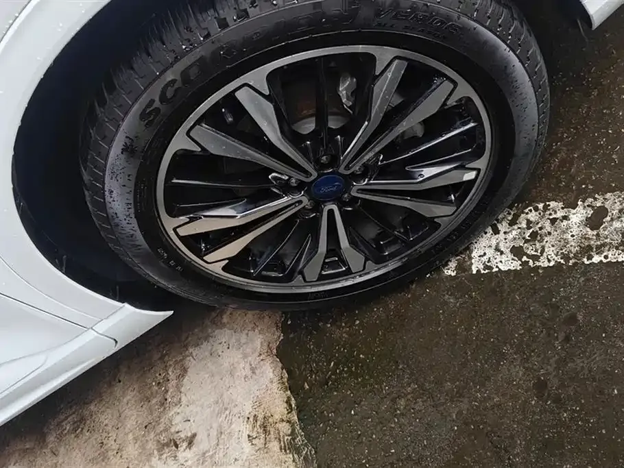 Ford Escape 2022 из CN, фото 9