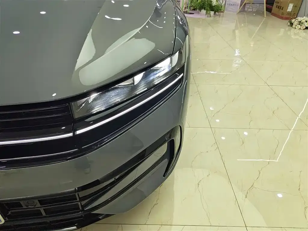 Volkswagen Magotan 2024 из CN, фото 3