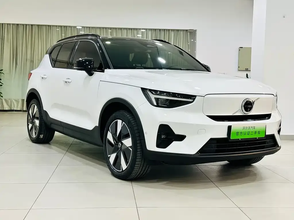 Volvo XC40 NEV — фото 6